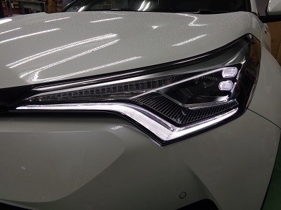 Ｃ－ＨＲ　ヘッドライト
