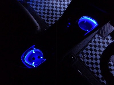 Ｃ－ＨＲ　ドリンクホルダー照明　光量ＵＰキット取付