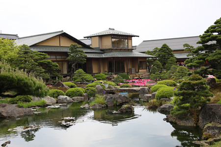 由志園 (20)