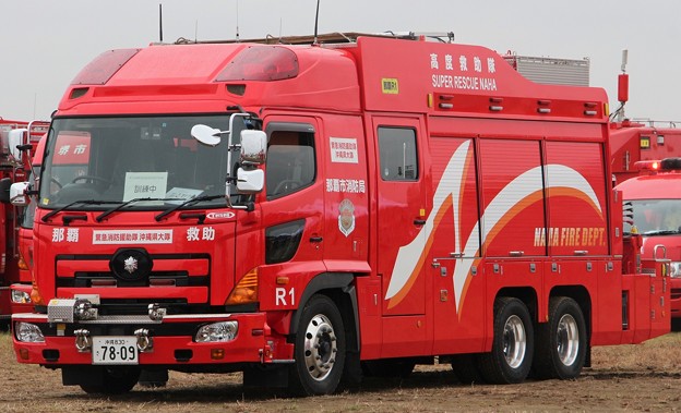 沖縄県那覇市消防局　lll型救助工作車