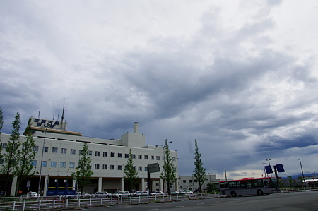 nqH