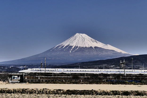 N700系と富士山