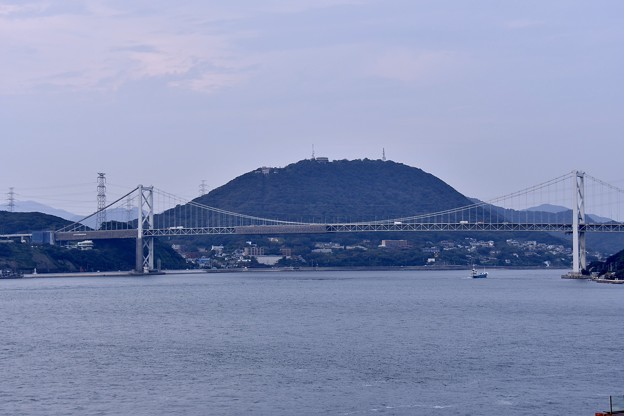 門司港から見る関門海峡大橋 左は山口県 右は福岡県 20161007 写真共有サイト フォト蔵