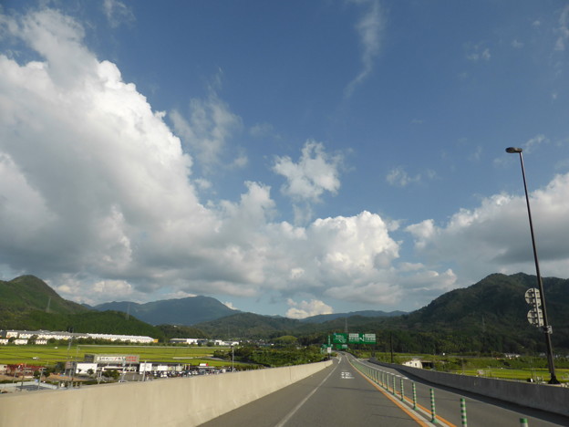 和田山は夏空