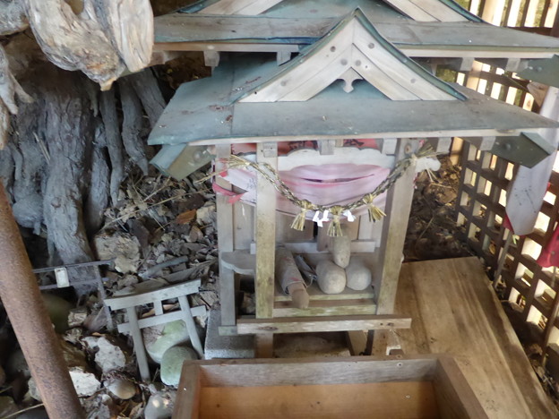 木ノ根神社のお堂