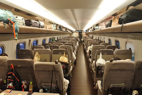 東北新幹線は満席 東北新幹線は満席