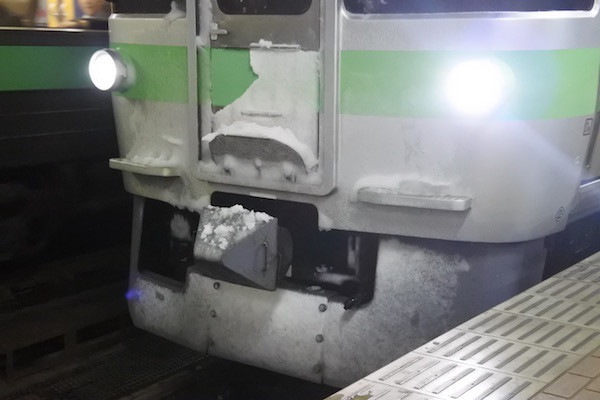 降るだけでも驚きなのに積もっている雪にびっくり