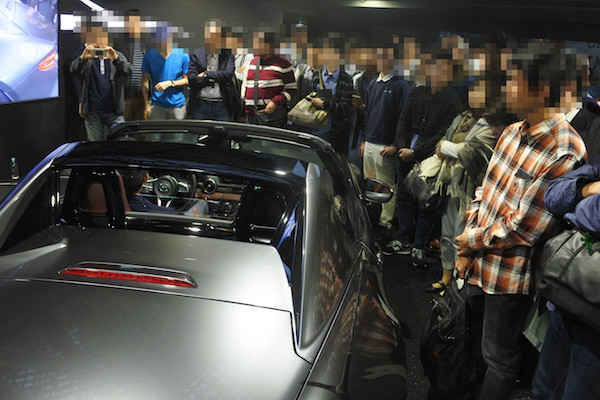 実車を囲んでRFのこだわりデザイントーク