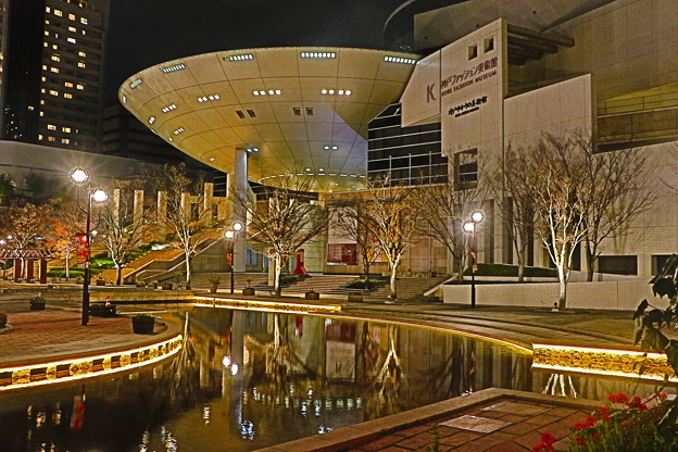 神戸ファッション美術館
